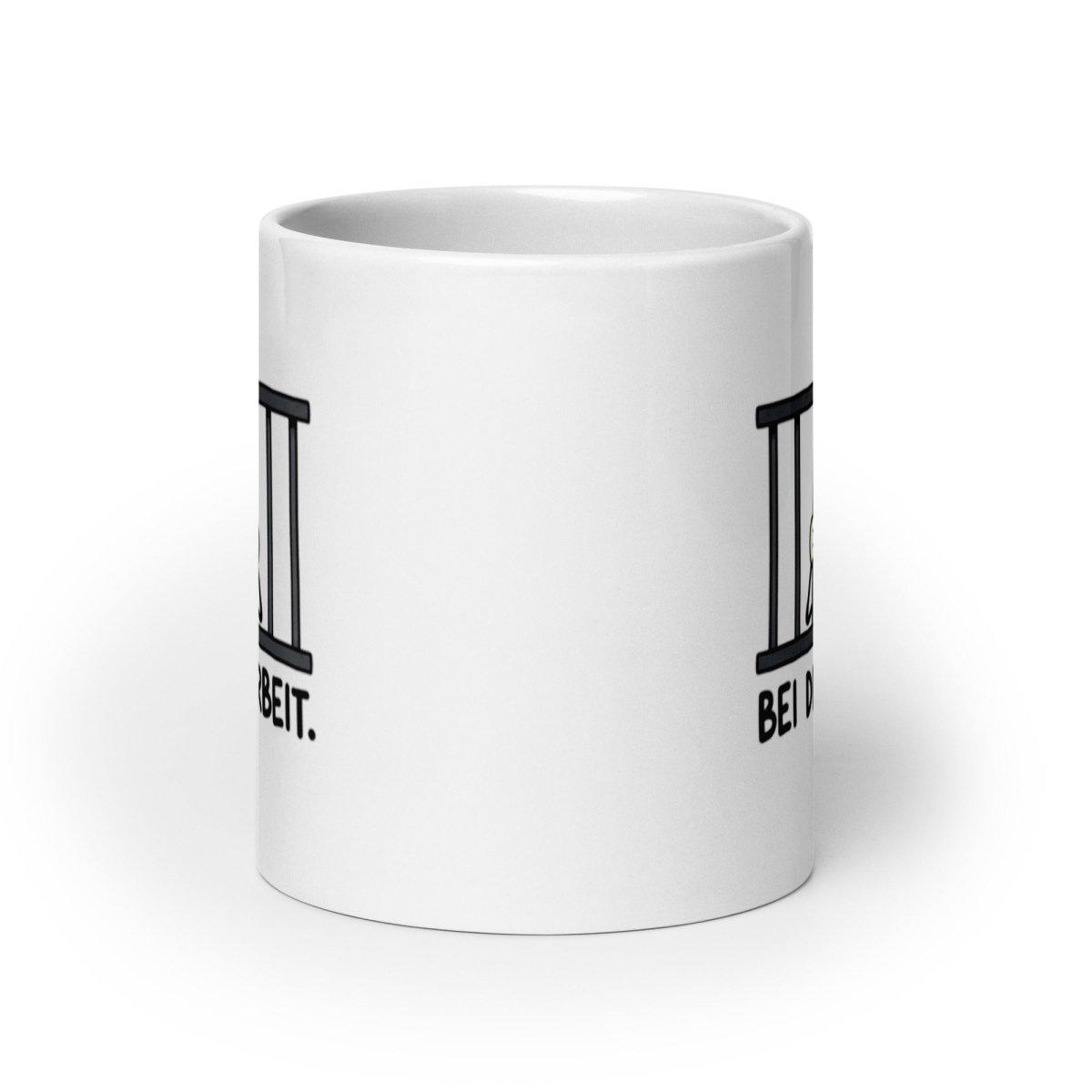 Bei der Arbeit - Lustige Tasse für deinen Arbeitsalltag - SprücheKüche - Druckfrisch & frech