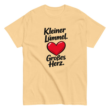 Kleiner Lümmel, großes Herz - Lustiges Unisex T-Shirt - SprücheKüche - Druckfrisch & frech
