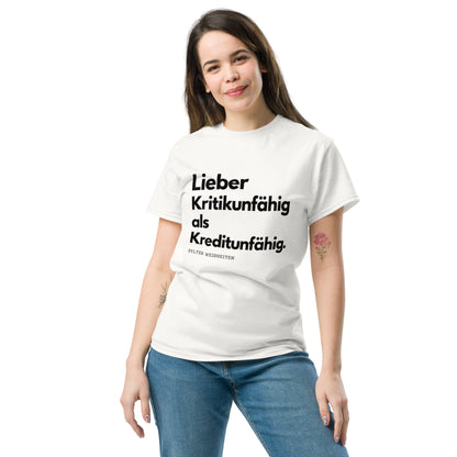 Schwarzes Statement T-Shirt mit dem Spruch Lieber Kritikunfähig als Kreditunfähig aus der Kollektion Sylter Weisheiten