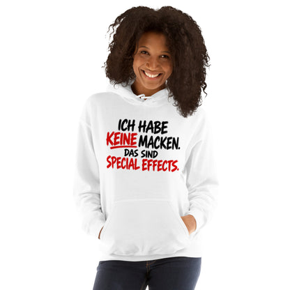 Schwarzer Hoodie mit dem lustigen Spruch „Ich habe keine Macken. Das sind Special Effects.“ in weißer und roter Brush-Schrift.